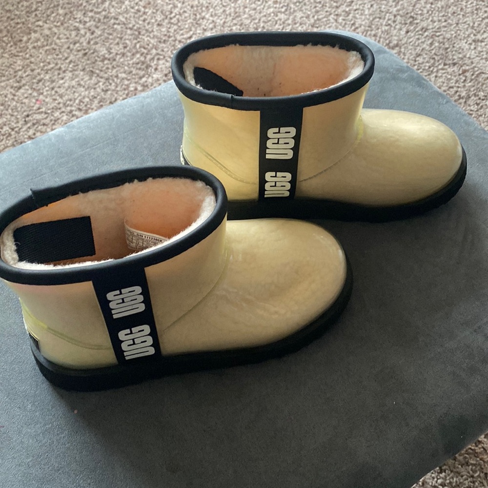 Two tone Uggs